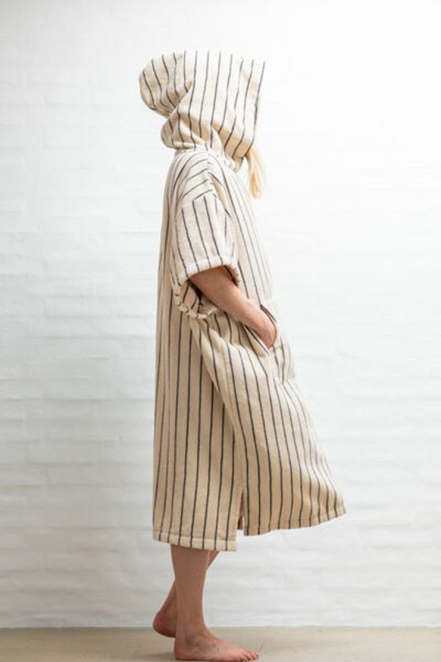 Asusteet Bongusta | Naram Kylpy Poncho, Creme & Ink